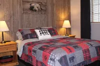 Lazy Bear Lodge on snow/UTV trails and lake - 3つ星