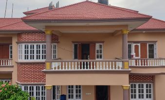 London House Resort