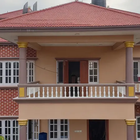 London House Resort