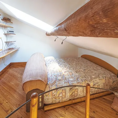Duplex Studio Apartment with Parking and Bike Storage in Chiavari