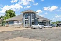 Waterfront lake cottage on gorgeous Clark Lake in Jackson! 4 bedrooms, sleeps 10 - Bintang 3