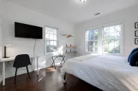 Historical Central Garden’s Retreat - Bungalow