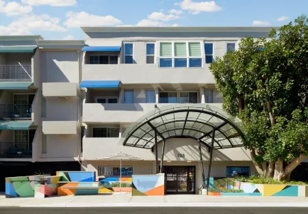 Le Parc at Melrose