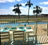 Beachfront, Poolside for Two Pools, 3-Bdrms/3-Baths, Sleeps 8. Perfect Getaway! - อ่างจากุชชี่