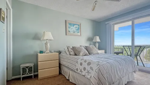 2 Minute Walk To Diamond Beach! Charming 2 BR condowith wonderful ocean views! - 2-Star