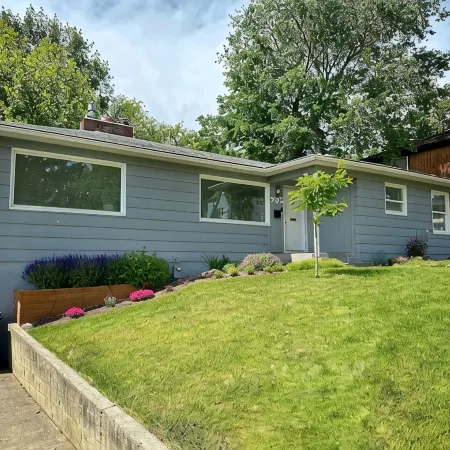 Spacious 5-bedroom house in Yakima.