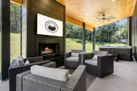 Welcome to The Yellowpine Retreat – Your Luxury Lakefront Retreat Lake Texoma - Wi-Fi