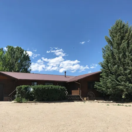 Log home just 32 miles to the east gate of Yellowstone National Park
