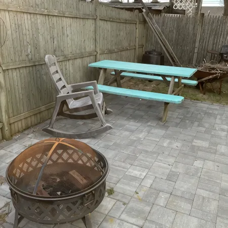 2 Story Beach House with full screen porch - Short walk to beach