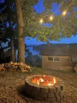 Beautiful 2 bedroom cabin with amazing lake views - 3-Star