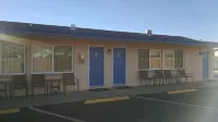 White Sands Motel - 2-Star