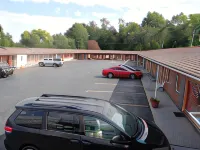 American Inn - parking