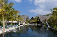 KUREDHIVARU RESORT & SPA MALDIVES - Pools