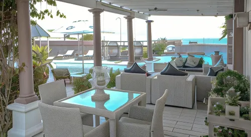 Misty Waves Boutique Hotel - parking
