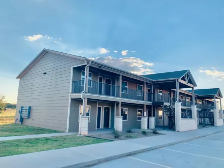 Eagle's Den Suites Andrews a Travelodge by Wyndham