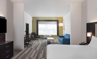 Holiday Inn Express & Suites Lakeland South