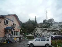 Echigo Yuzawa-Onsen Lodge Suehiro (Formerly: Lodge Suehiro) โรงแรมในยูซาว่า