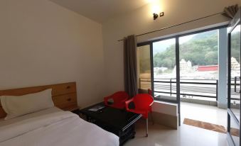 H7 Stay on the Ganges, Yoga & Spa Resort, Rishikesh