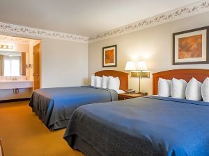 Econo Lodge Inn & Suites Lodi - Wine Country Area