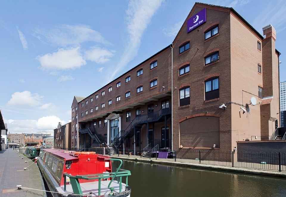 Premier Inn Birmingham City Centre Broad Street,Birmingham - Updated