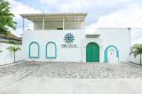 Ubu Villa Gito Gati - villa 4 kamar di Jogja untuk keluarga Hotels near Tugu GARUDA
