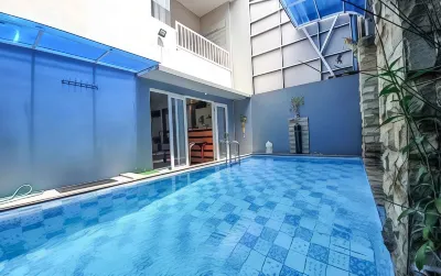 Private Pool Villa Kartika Batu with 3 Full AC Bedroom Hotels in Temas