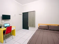 Dparagon Ijen Nirwana Hotels in Klojen