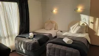 Samhil Motor Lodge Hotel a 