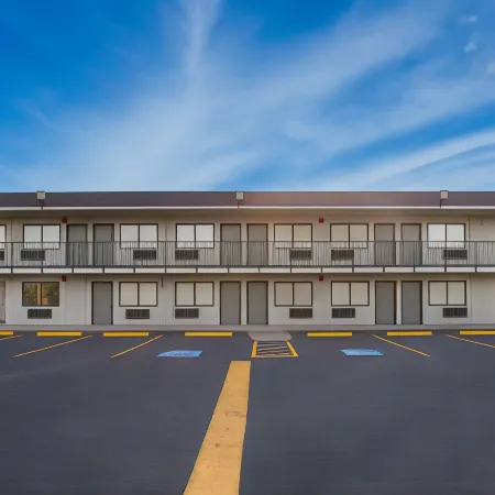 HomeTowne Studios Orange, TX