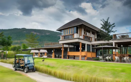 Lala Mukha Tented Resort Khao Yai Отели рядом с достопримечательностью «Wat Pa Khao Yai»