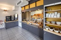 B&B飯店 里爾魯貝城市校園火車站 - 早餐