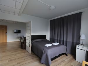 100 Iceland Hotel