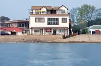 Taean Gaetyeowool Pension Hotel dekat Yeongmokhang Port
