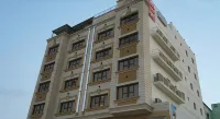 Areen Hotel Al Basateen