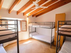 Embat alberg juvenil - Hostel