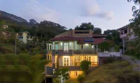 Vista House Kandy Hotel di Heerassagala