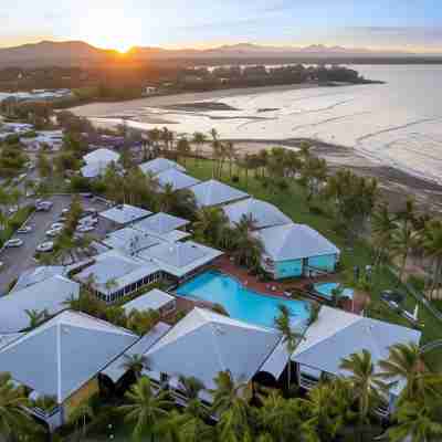 The Resort at Dolphin Heads Hotel Exterior