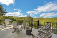 Gorgeous Home with Hot Tub 5Min from the River Hoteles en New Braunfels
