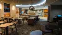 SpringHill Suites Winston-Salem Hanes Mall Отели в г. Уинстон-Сейлем