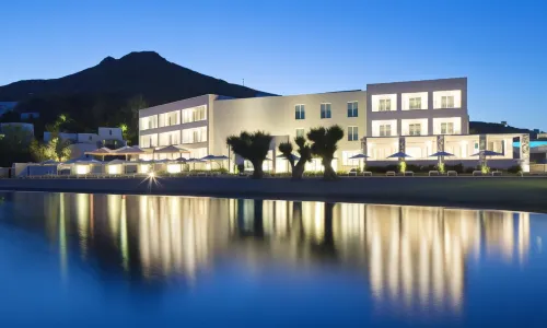 ปัตมอส อัคติส, อะ ลักชัวรี คอลเลคชั่น รีสอร์ท แอนด์ สปา, กรีซ