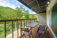 Goryeong Stay Forest Pension (Pool) فنادق في Goryeong-gun