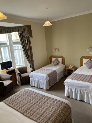 The Hand Hotel Hotels near Berwyn Llangollen Railway Station