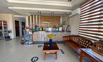 Argao Seabreeze Hotel Powered by Cocotel