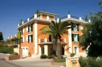 Hotel MR les Rotes Hotels near The Climate Monument