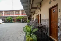 RedDoorz Syariah Near Flyover Palur Hôtels à : Mojolaban