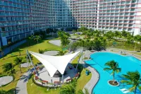 The Empyrean Cam Ranh Beach Resort - Pools