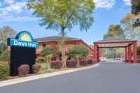 Days Inn by Wyndham Pensacola I-10