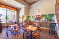 AmericInn by Wyndham Ottumwa Hotels in Ottumwa