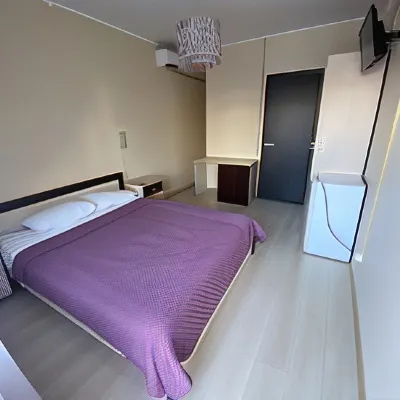 7 Gor Hotels in 