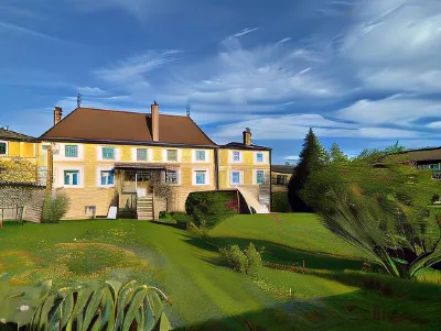 Le Logis d'Azé Các khách sạn gần Haras National de Cluny